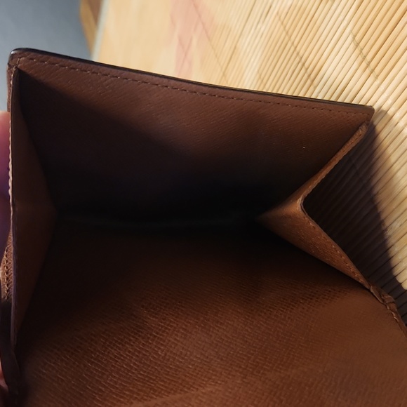 Louis Vuitton Wallet - Picture 4 of 13